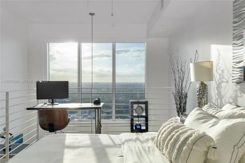 60 13th St #3211, Miami, 33130
